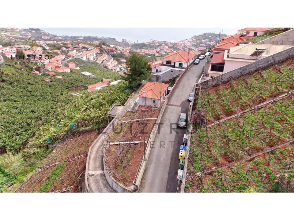 Helårsgrund i Camara de Lobos, Madeira - foto 4