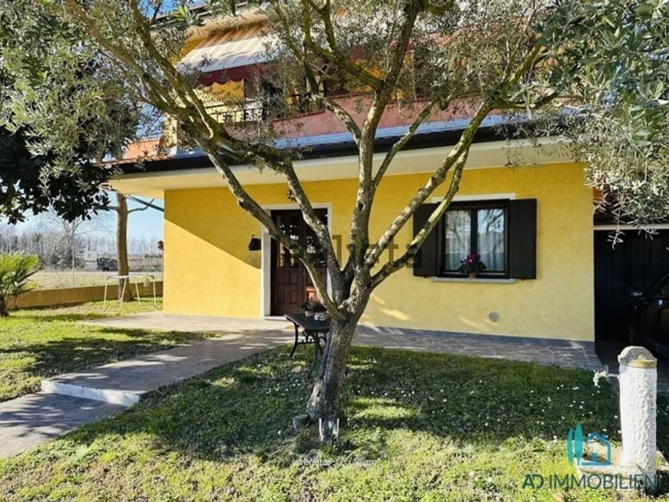 Rekkehus i Caorle, Venice - bilde 1