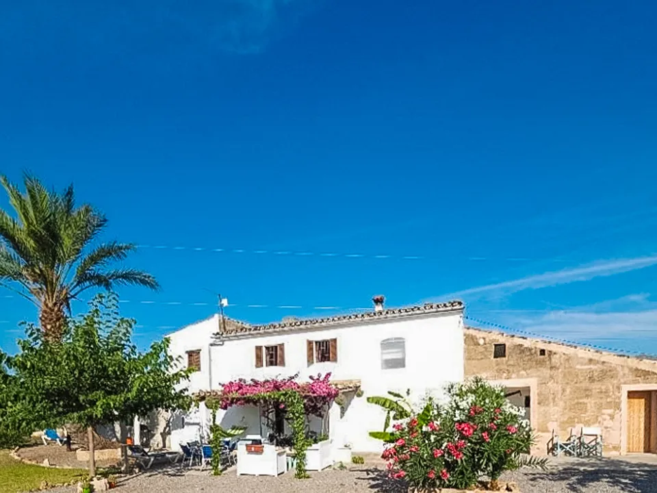 Landejendom i Port De Pollenca, Mallorca - foto 1