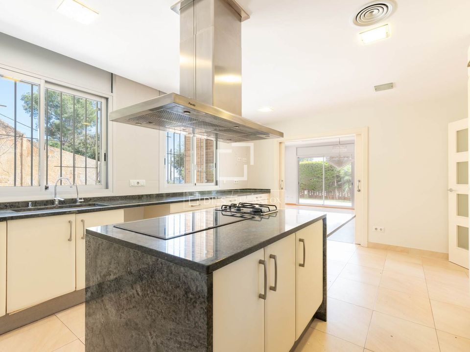 Villa a Castelldefels, Barcelona - foto 1