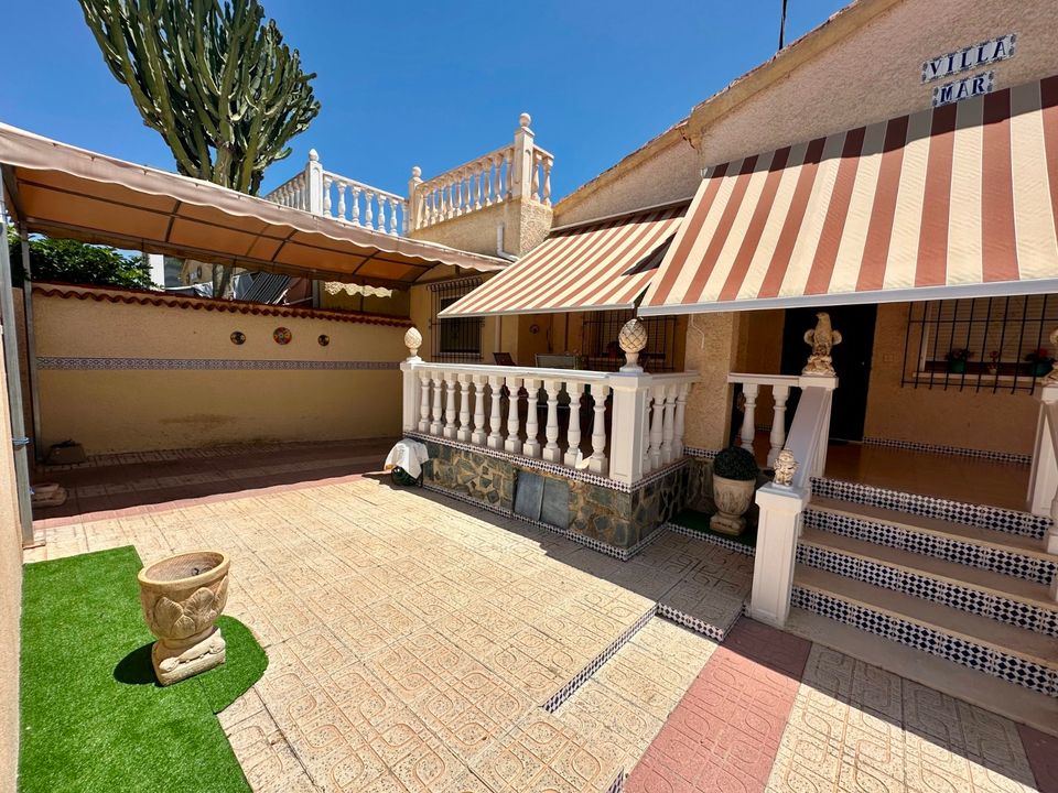 Villa i La Marina, Alicante - foto 1