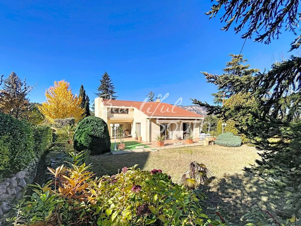 Villa i Vernet-les-Bains, Pyrenees-Orientales - foto 1