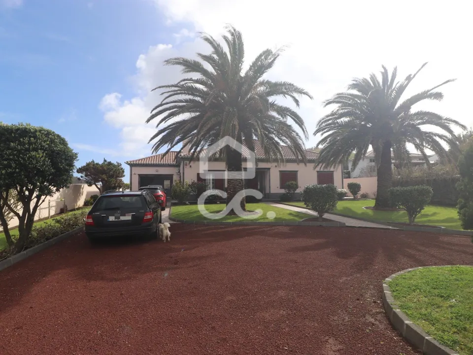 Villa i Ribeira Grande, Sao Miguel - foto 1
