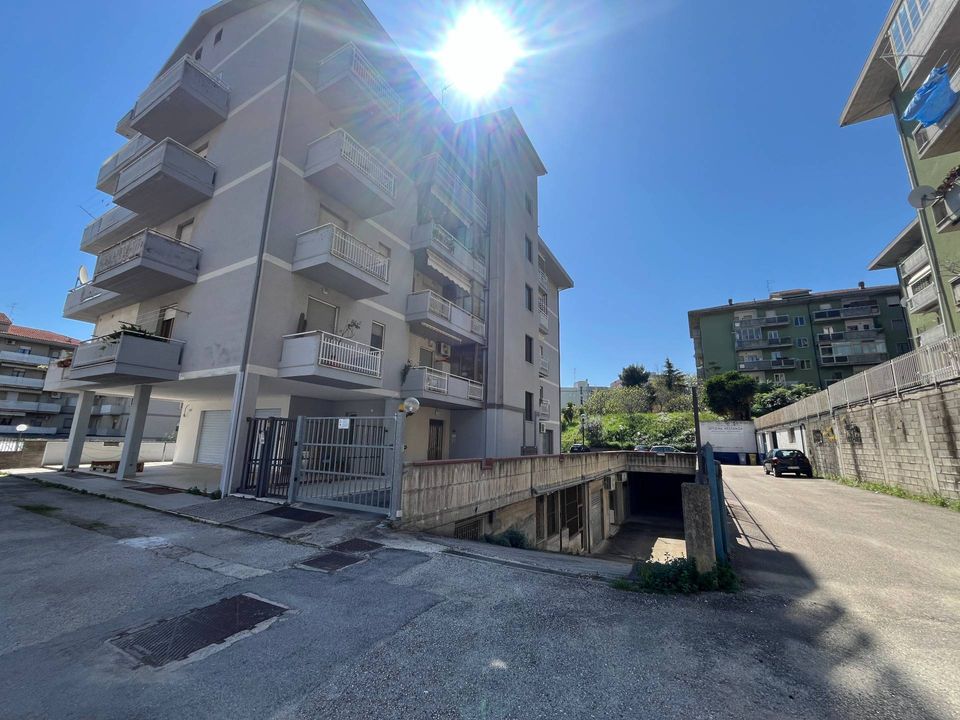 Erhvervsejendom i Vasto, Chieti - foto 1