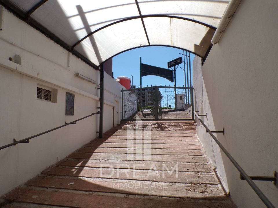Erhvervsejendom i Quartu Sant'Elena, Cagliari - foto 1