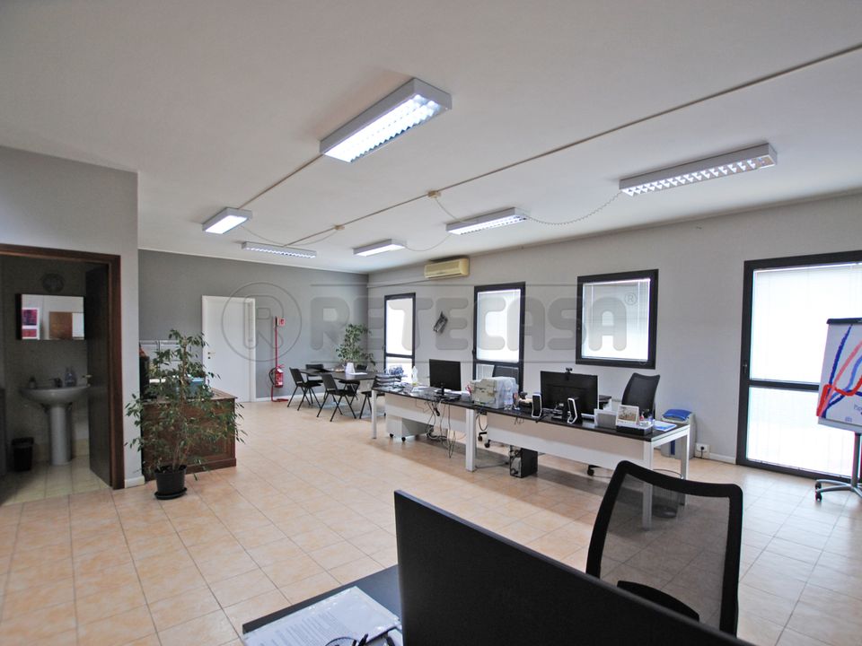 Erhvervsejendom i Cornedo Vicentino, Vicenza - foto 4