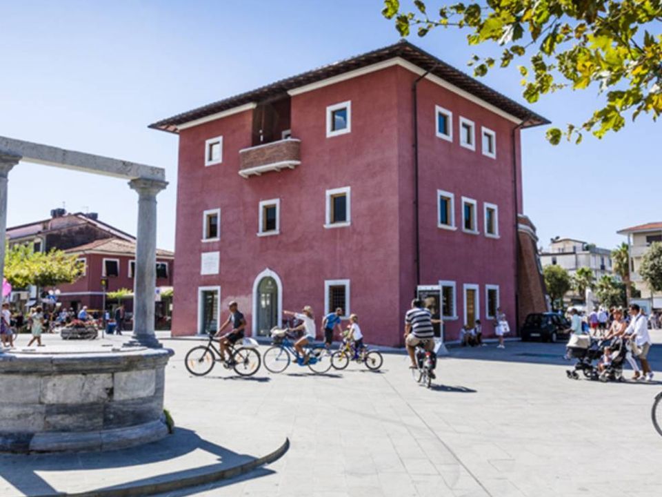 Erhvervsejendom i Pietrasanta, Lucca - foto 1