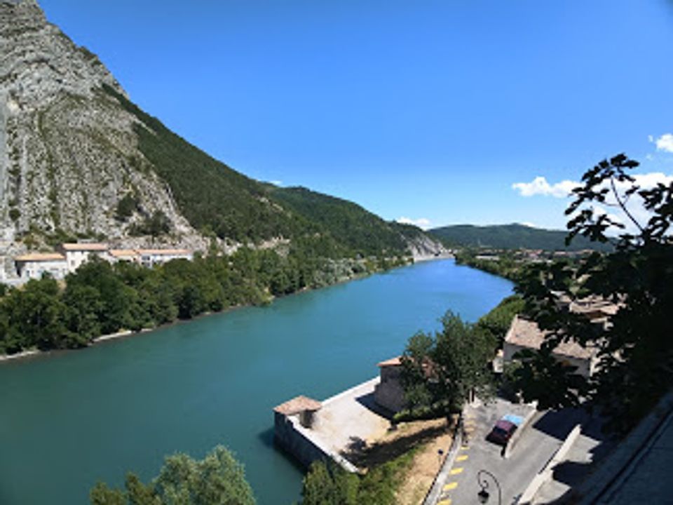 Erhvervsejendom i Sisteron, Alpes-de-Haute-Provence - foto 1