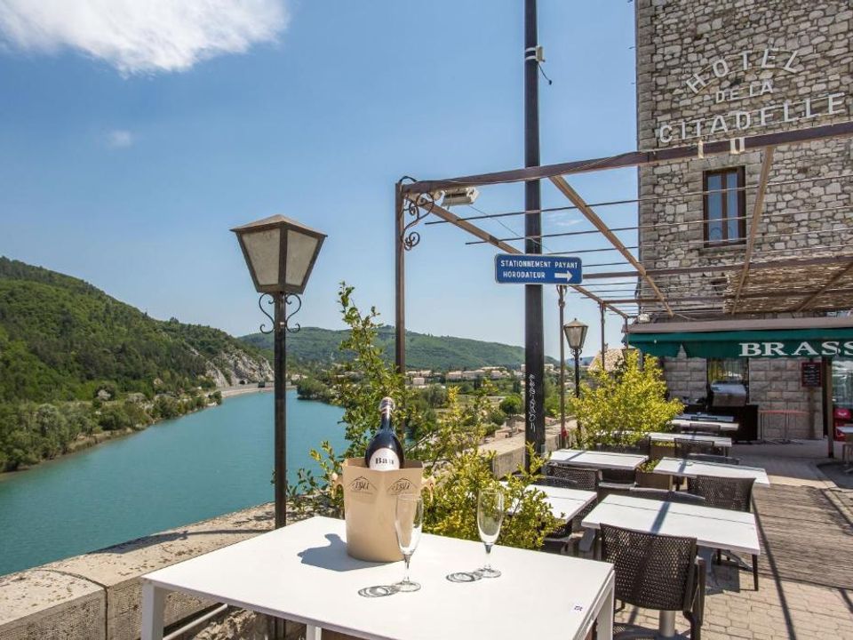 Erhvervsejendom i Sisteron, Alpes-de-Haute-Provence - foto 4