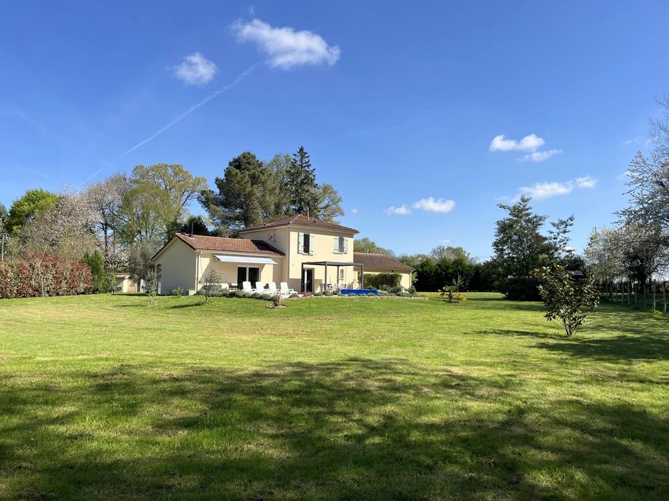 Villa i Nantiat, Haute-Vienne - foto 1