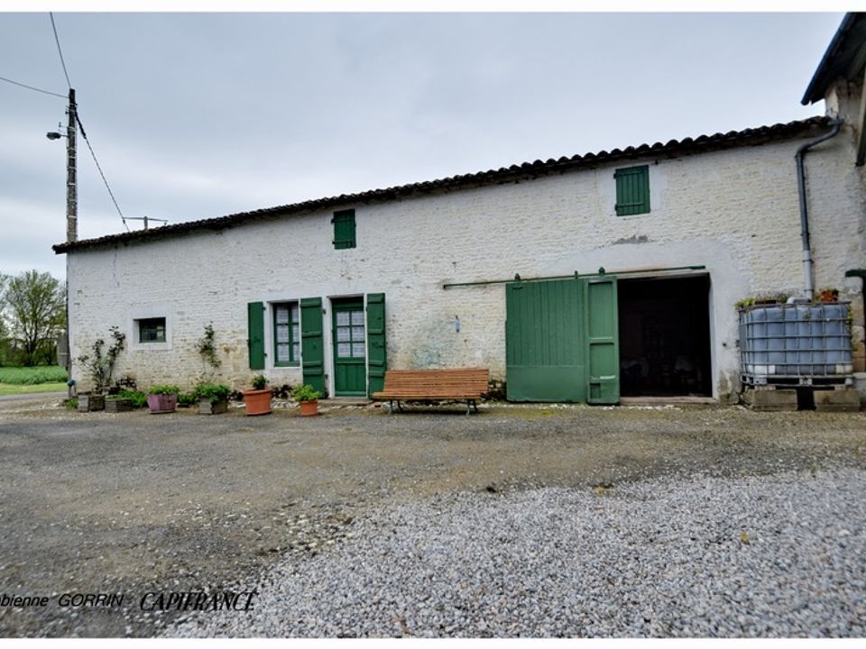 Landejendom i Bouhet, Charente-Maritime - foto 3