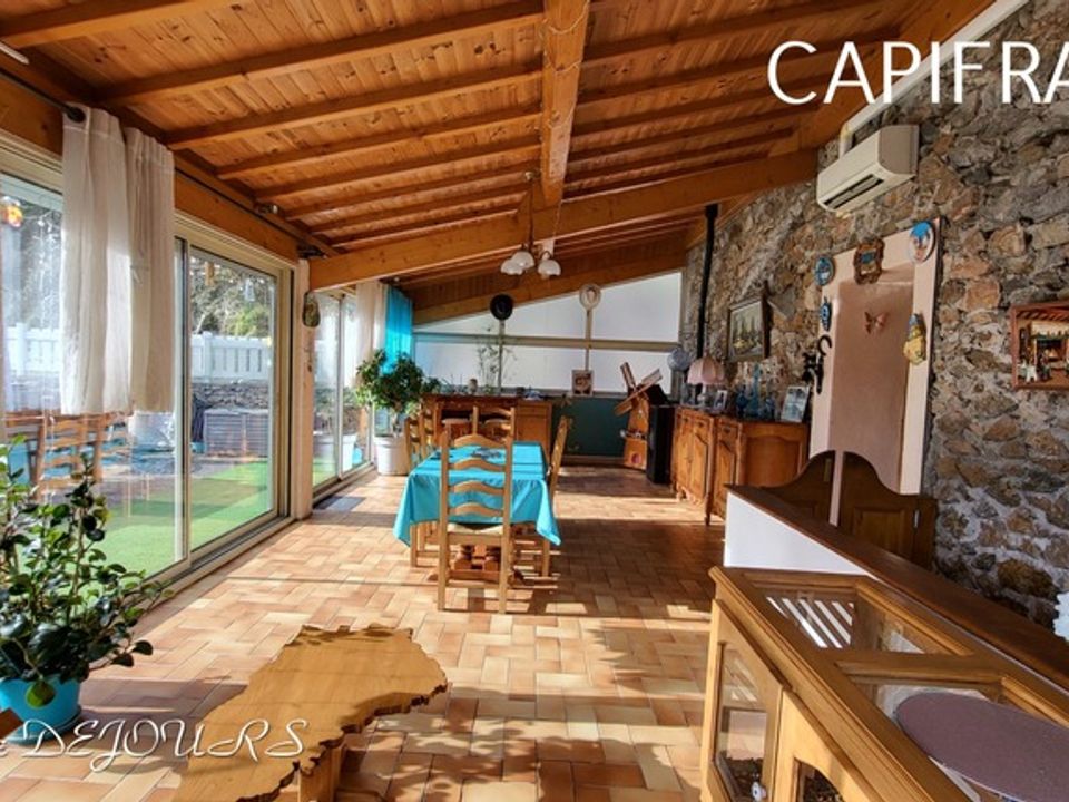 Villa a Saint-Sauveur-de-Montagut, Ardeche - foto 2