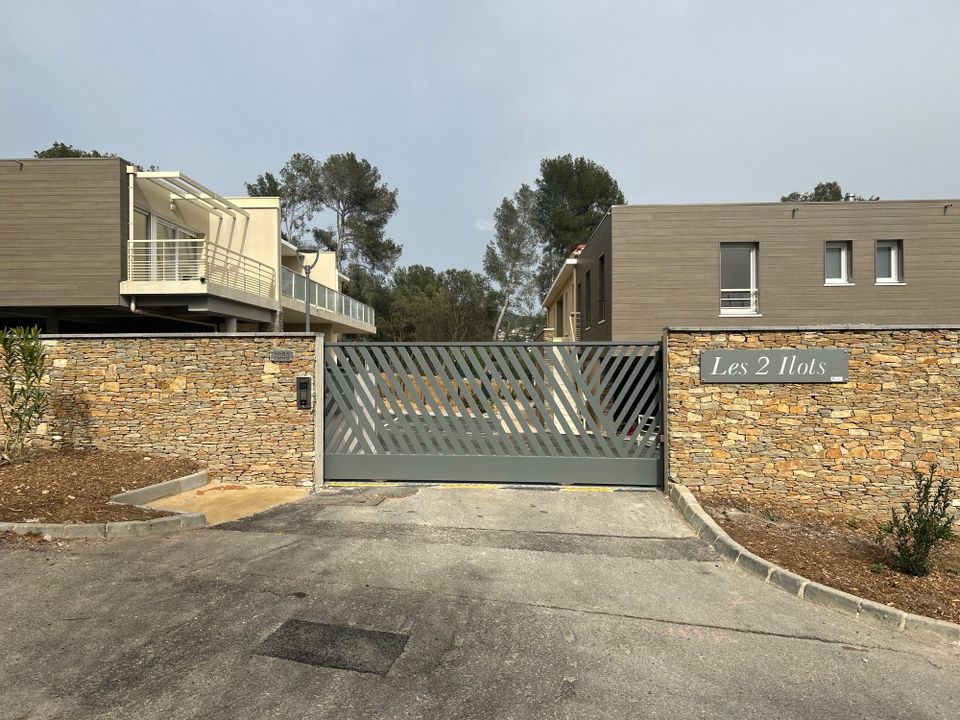 Lejlighed i La Ciotat, Bouches-du-Rhone - foto 1