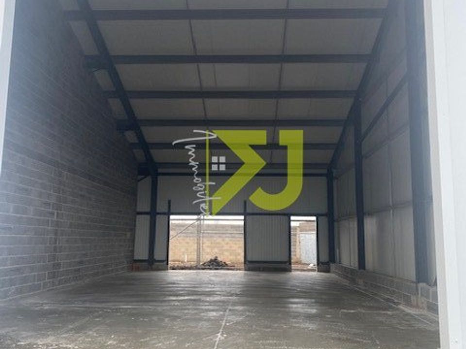 L'establiment comercial a Saint-Thibéry, Herault - foto 4