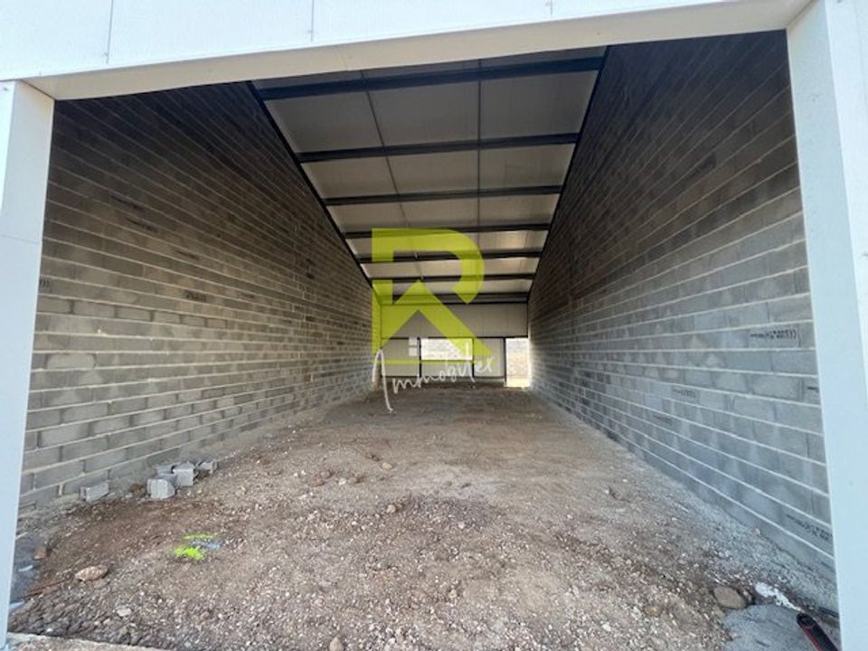 L'establiment comercial a Saint-Thibéry, Herault - foto 5