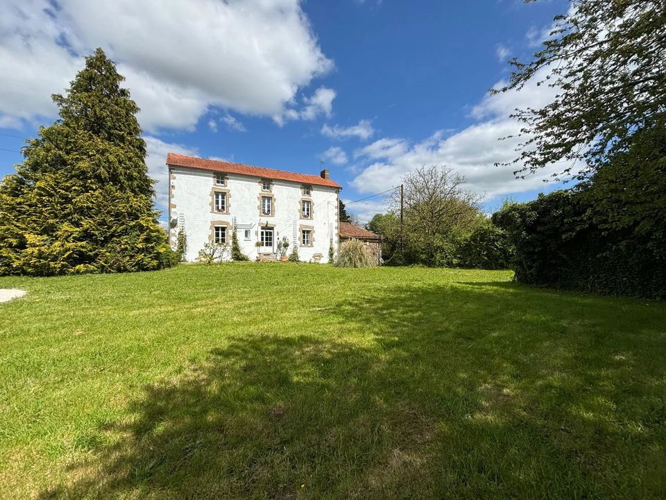 Villa i La Chapelle-Saint-Etienne, Deux-Sevres - foto 1