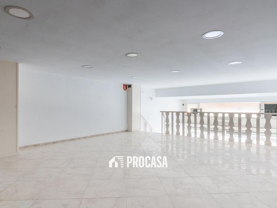 Erhvervsejendom i Empuriabrava, Gerona - foto 1