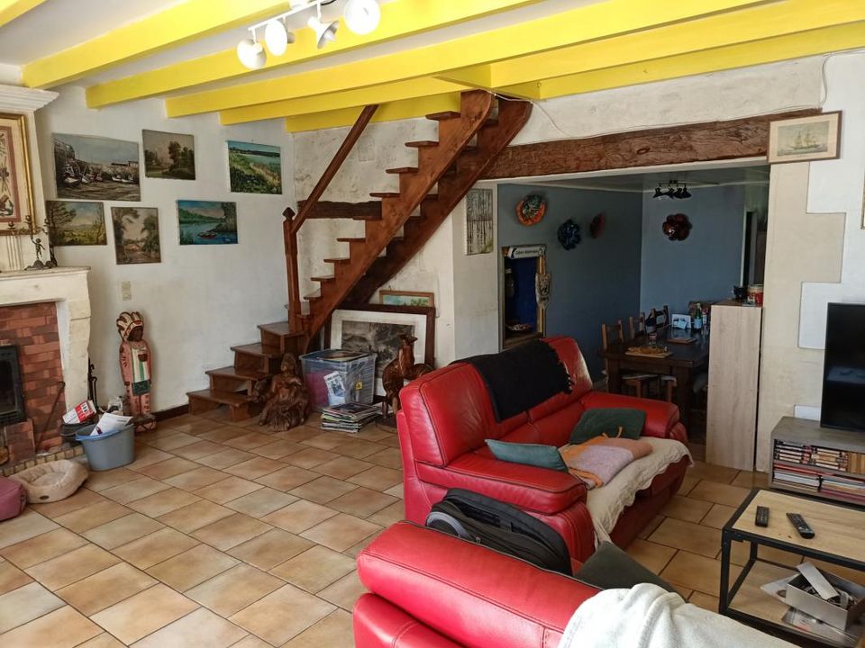 Landejendom i Nieul-Le-Virouil, Charente-Maritime - foto 1
