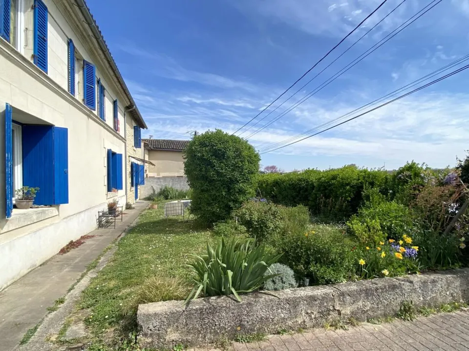 Villa i Saint-Fort-sur-Gironde, Charente-Maritime - foto 1