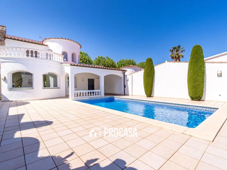 Villa i Empuriabrava, Gerona - foto 2