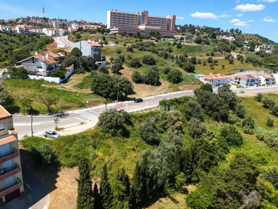 Helårsgrund i Abrantes, Santarem - foto 1