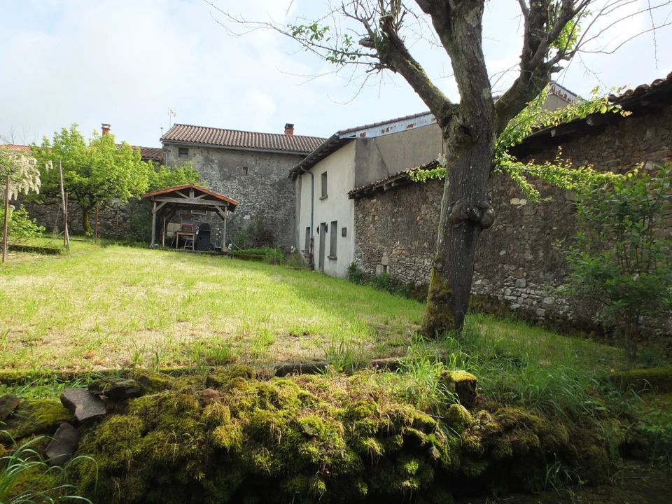 Casa de pueblo en La Peruse, Charente - foto 3