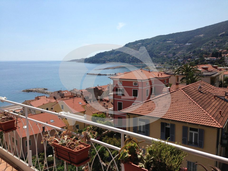 Lejlighed i Ospedaletti, Imperia - foto 2