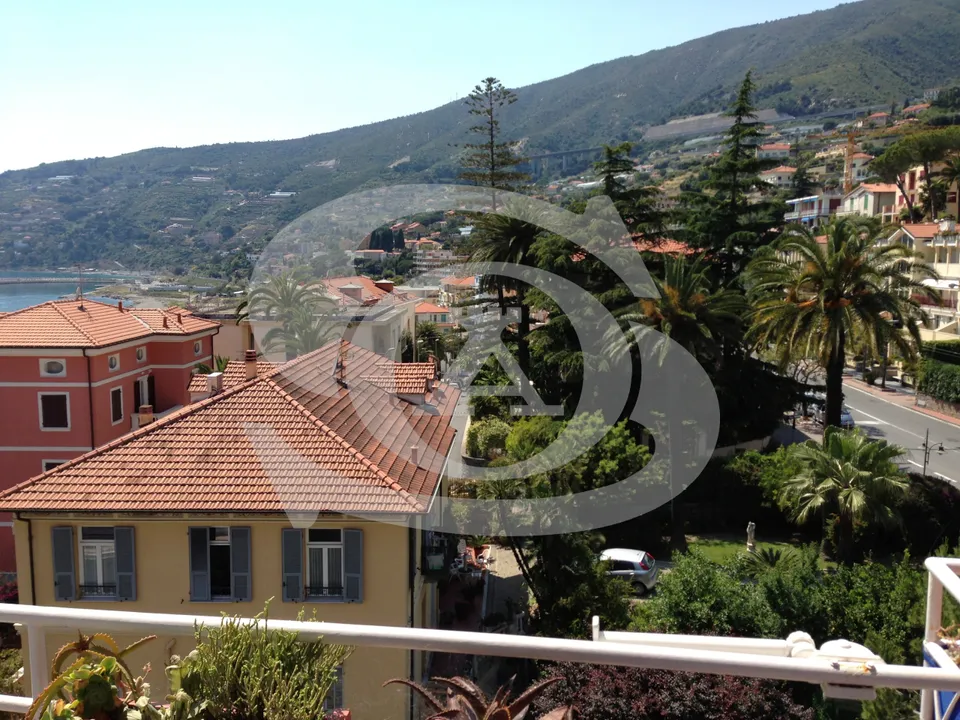 Lejlighed i Ospedaletti, Imperia - foto 3