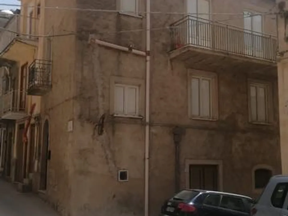 Casa de pueblo en Cianciana, Agrigento - foto 1