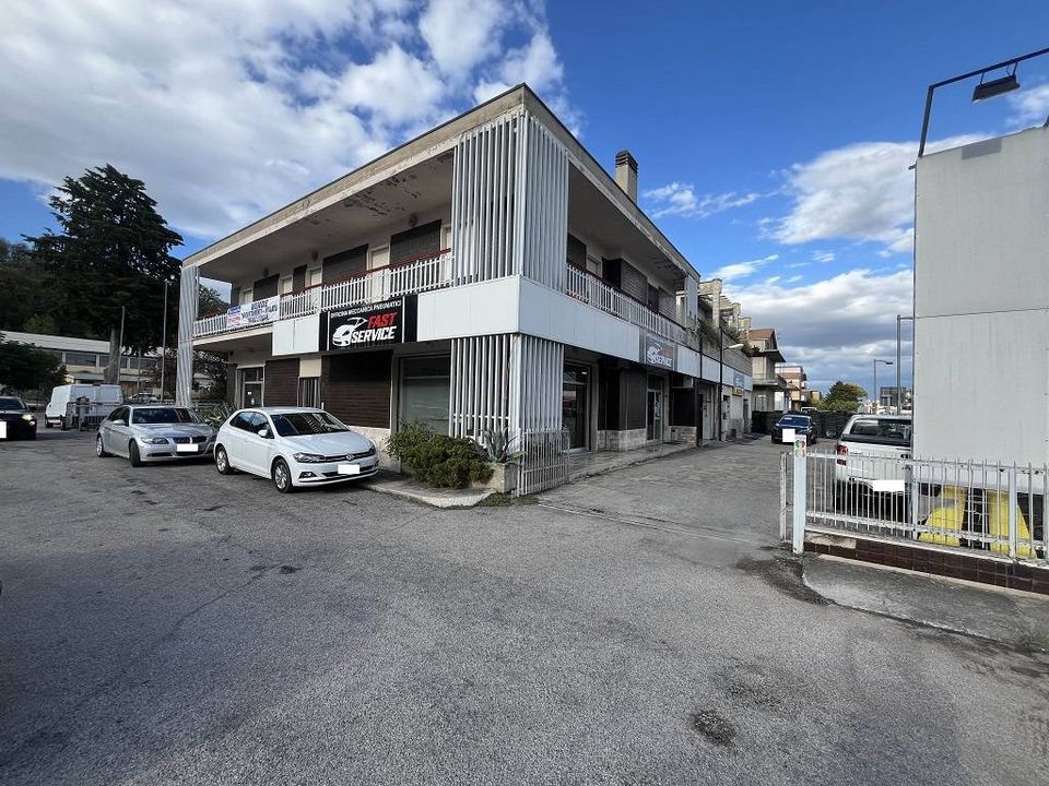 Erhvervsejendom i Teramo, Teramo - foto 3