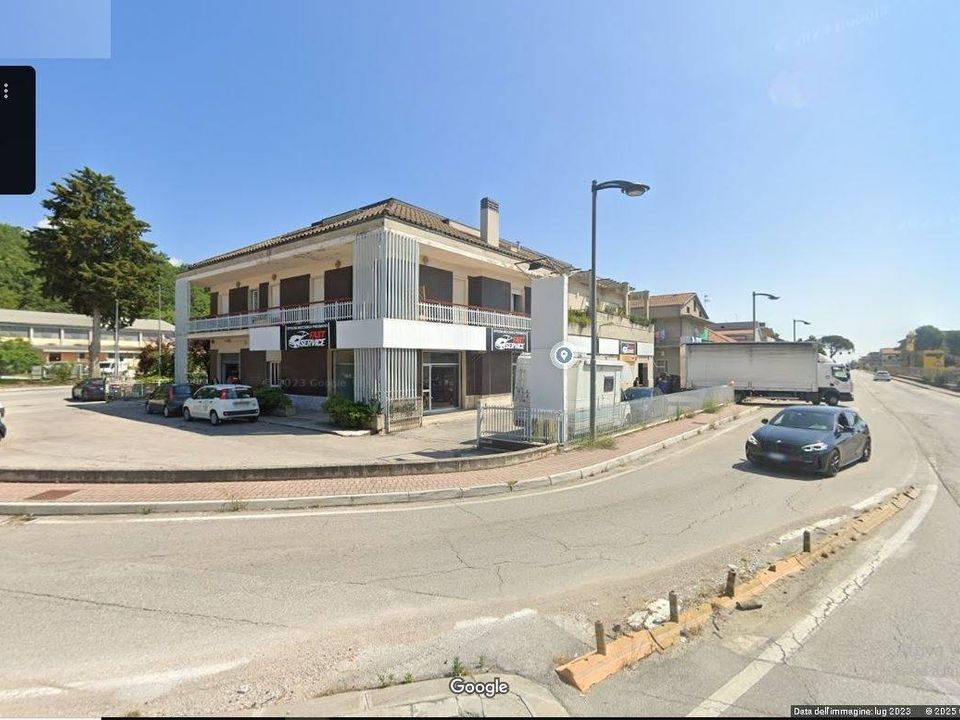 Erhvervsejendom i Teramo, Teramo - foto 4