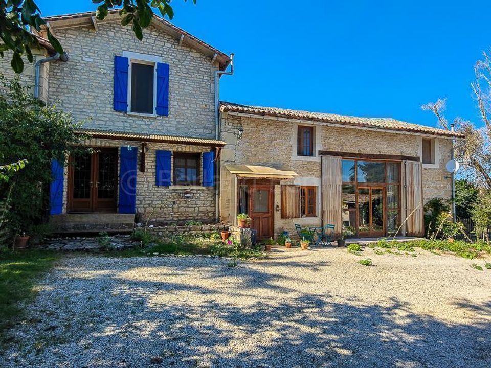 Landejendom i Sauze-Vaussais, Deux-Sevres - foto 1