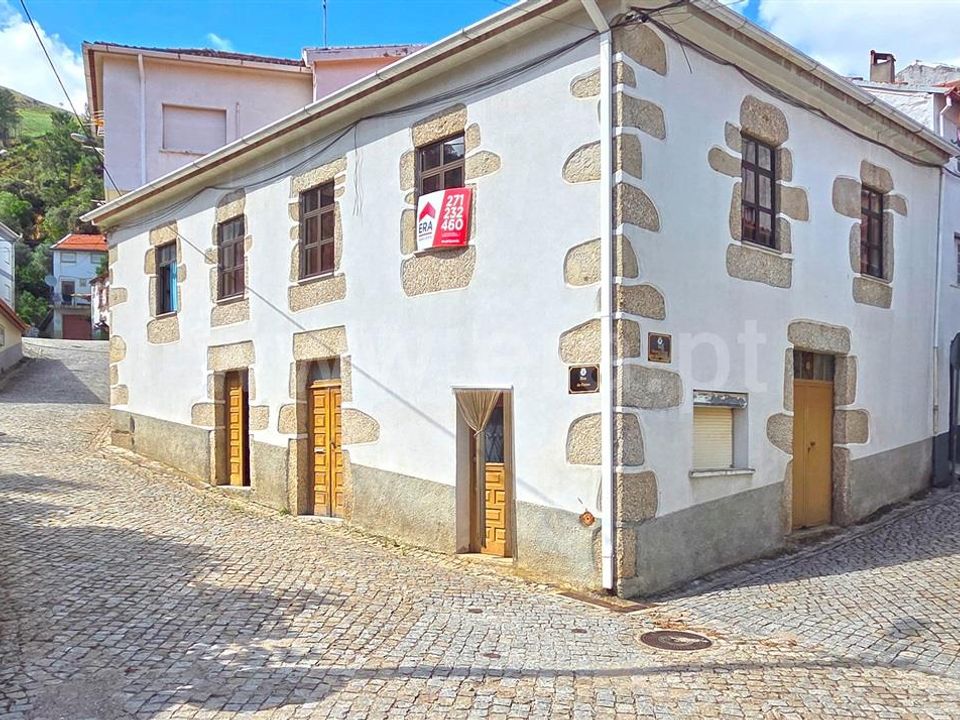 Landsbyhus i Manteigas, Guarda - foto 1