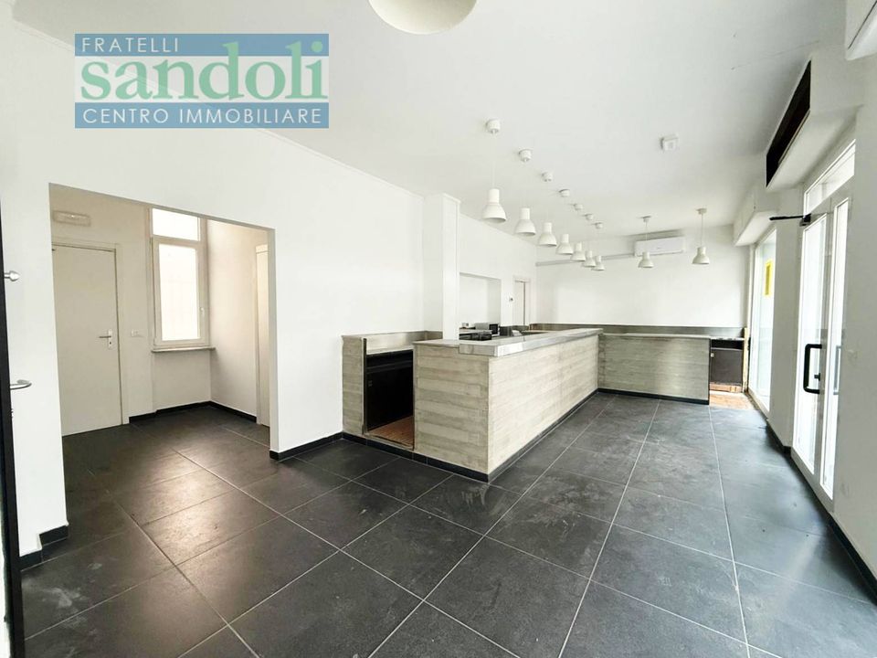 Commercial property in Vercelli, Vercelli - photo 3