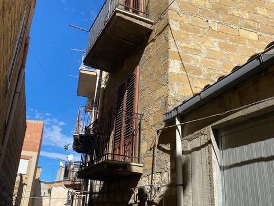 Rekkehus i Alessandria della Rocca, Agrigento - bilde 1