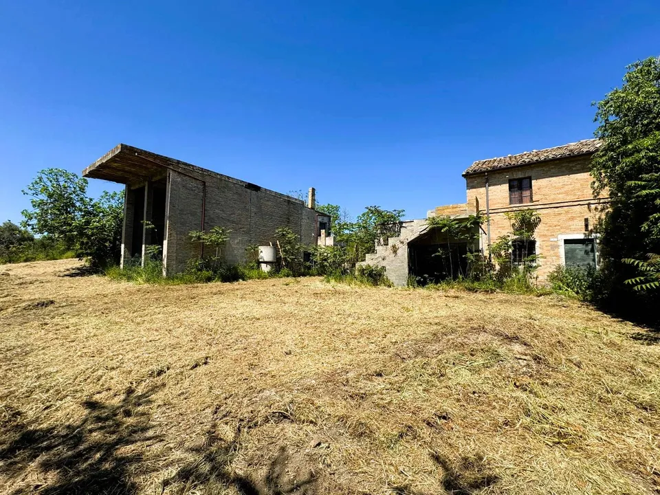 Landejendom i Porto San Giorgio, Fermo - foto 1