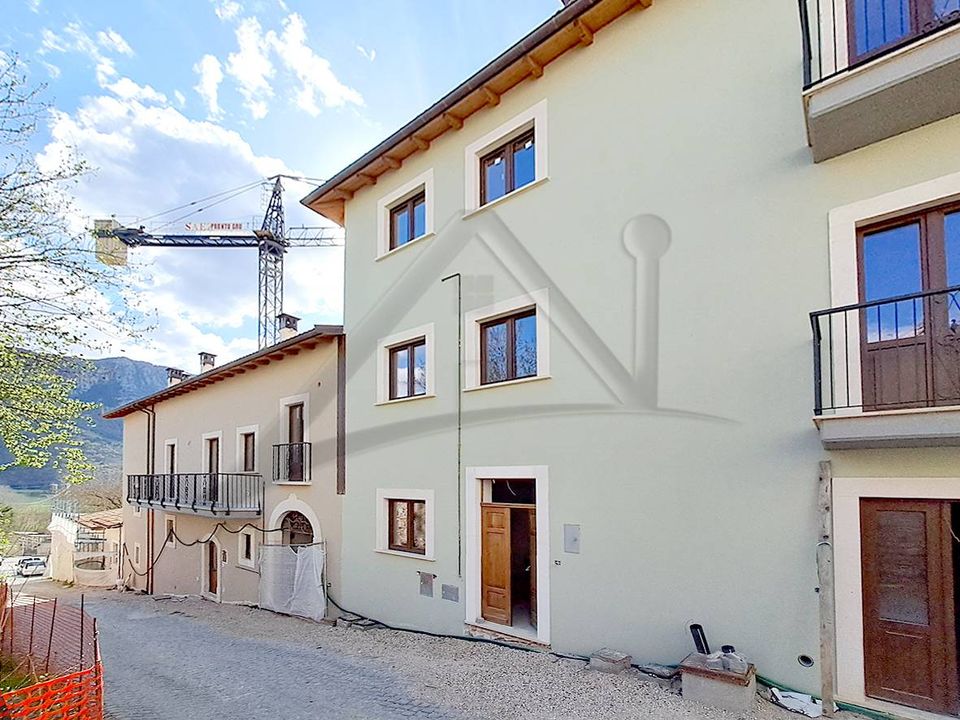 Villa i Sant'Eusanio Forconese, L'Aquila - foto 1