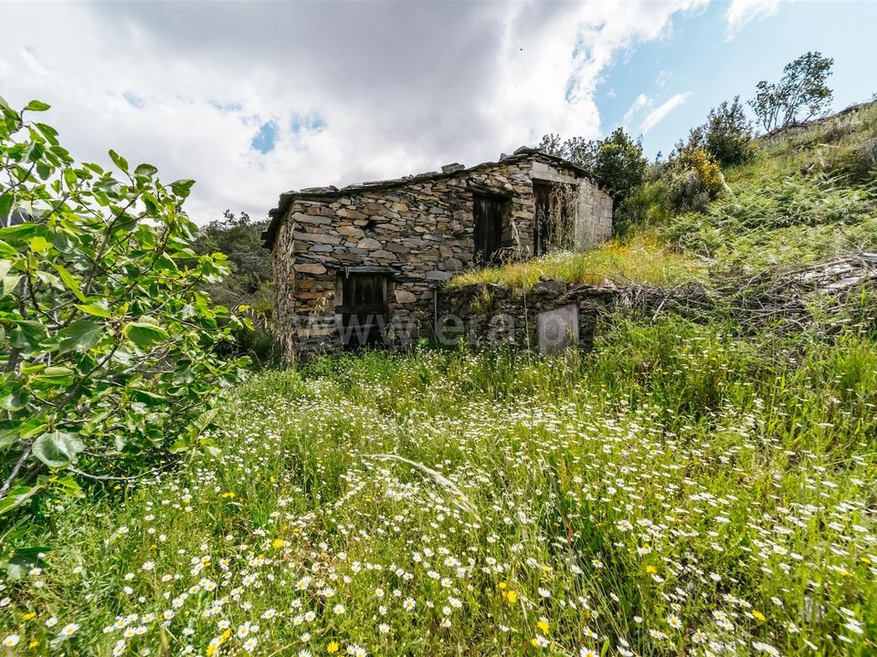 Helårsgrund i Covilha, Castelo Branco - foto 1