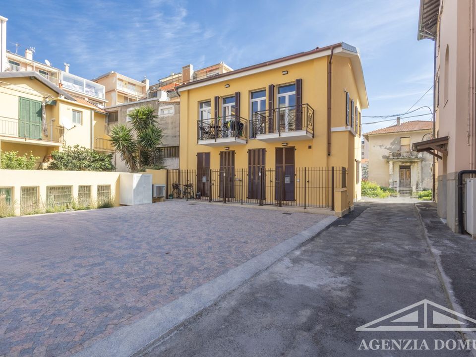 Erhvervsejendom i Bordighera, Imperia - foto 1