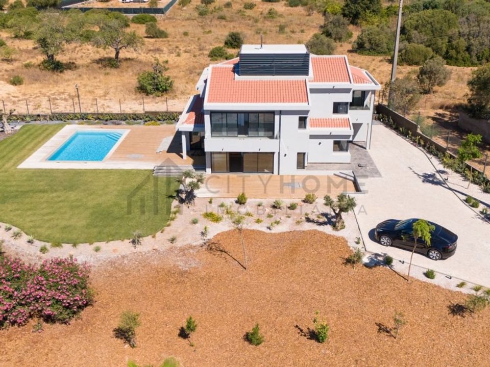 Villa i Quarteira, Faro - foto 1