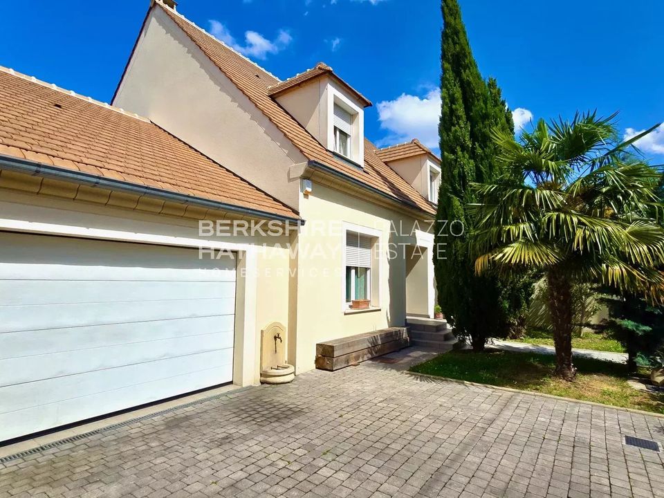 Villa i Drancy, Seine-Saint-Denis - bilde 1