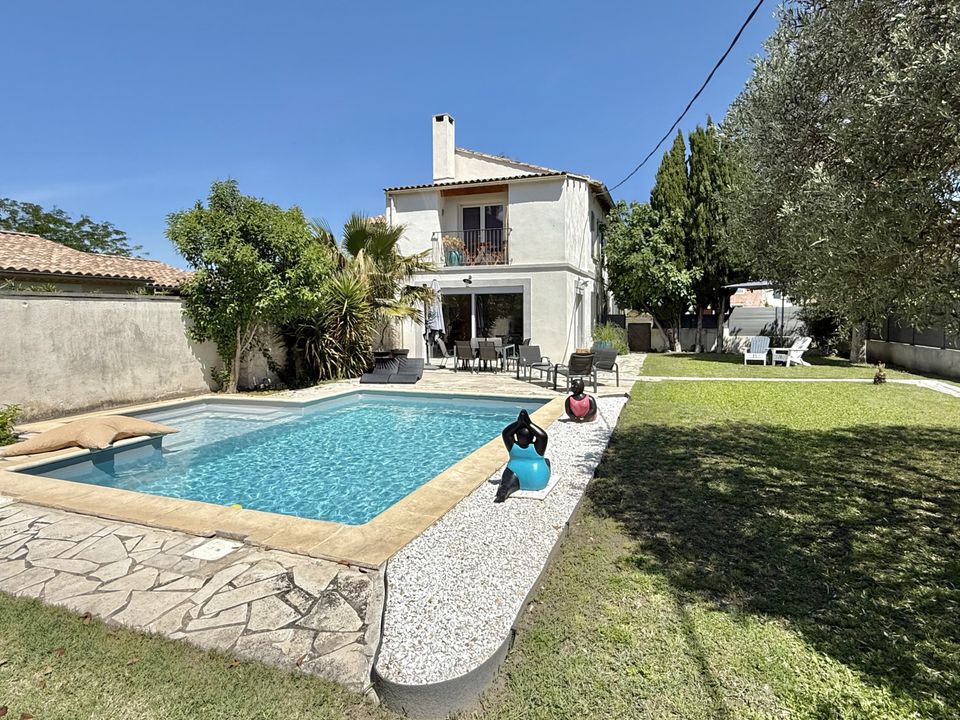 Villa i L'Isle-sur-la-Sorgue, Vaucluse - foto 1