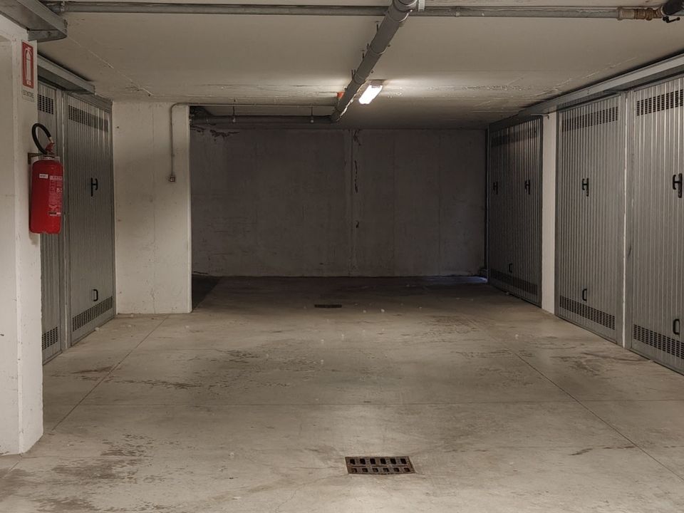 Garage i Florence, Florence - foto 1