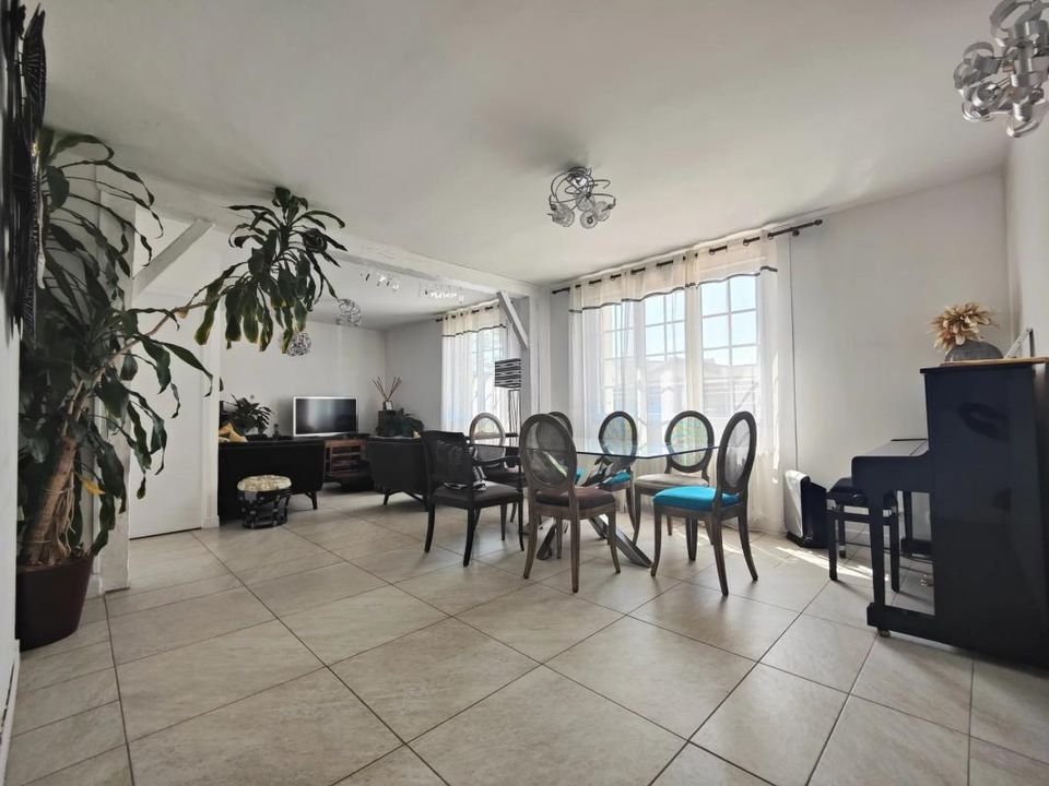 Villa en Les Clayes-Sous-Bois, Yvelines - foto 2