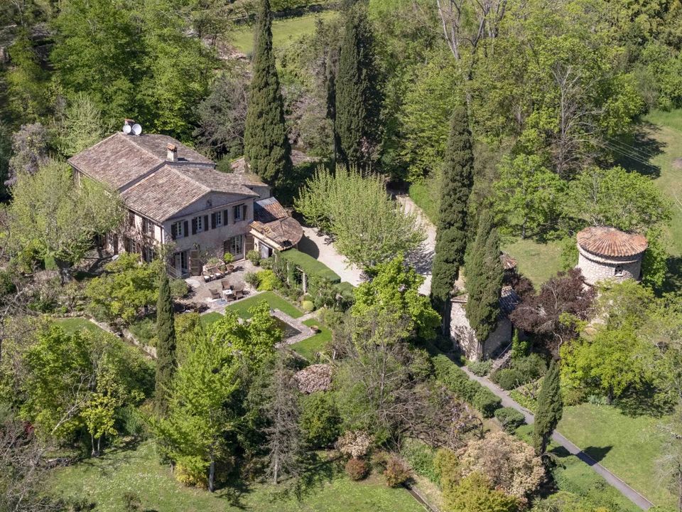 Villa i Mouans-Sartoux, Alpes-Maritimes - foto 1