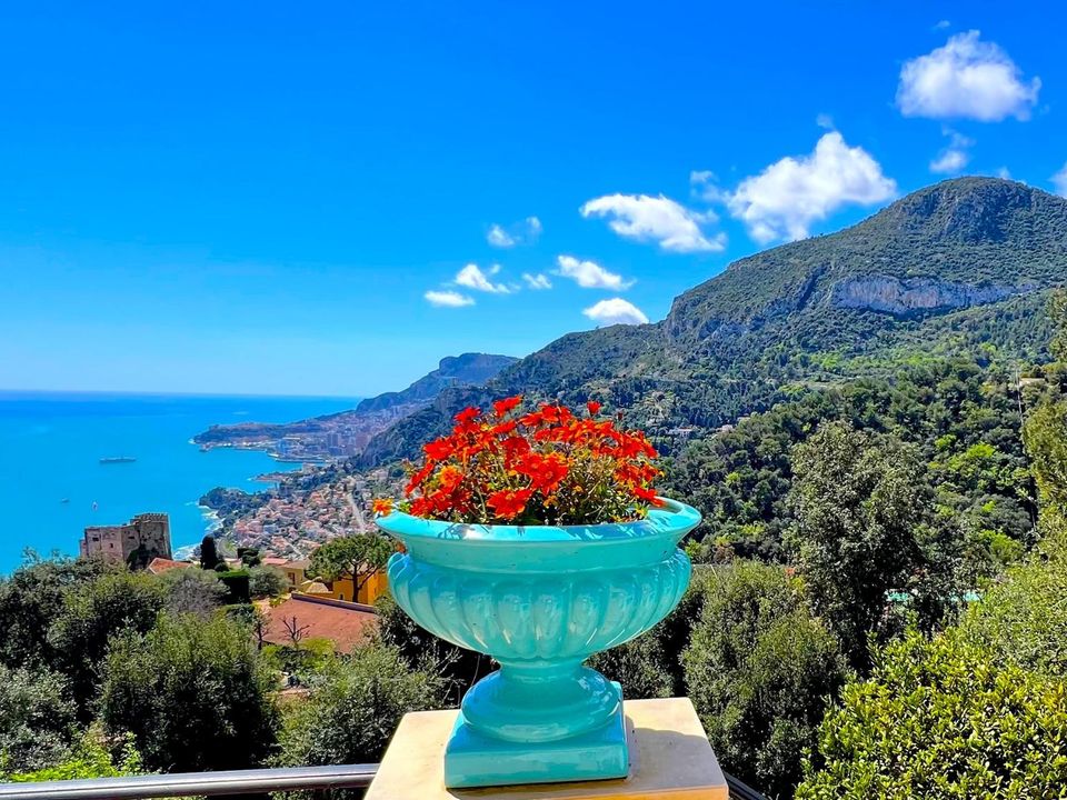 Villa i Roquebrune-Cap-Martin, Alpes-Maritimes - foto 1