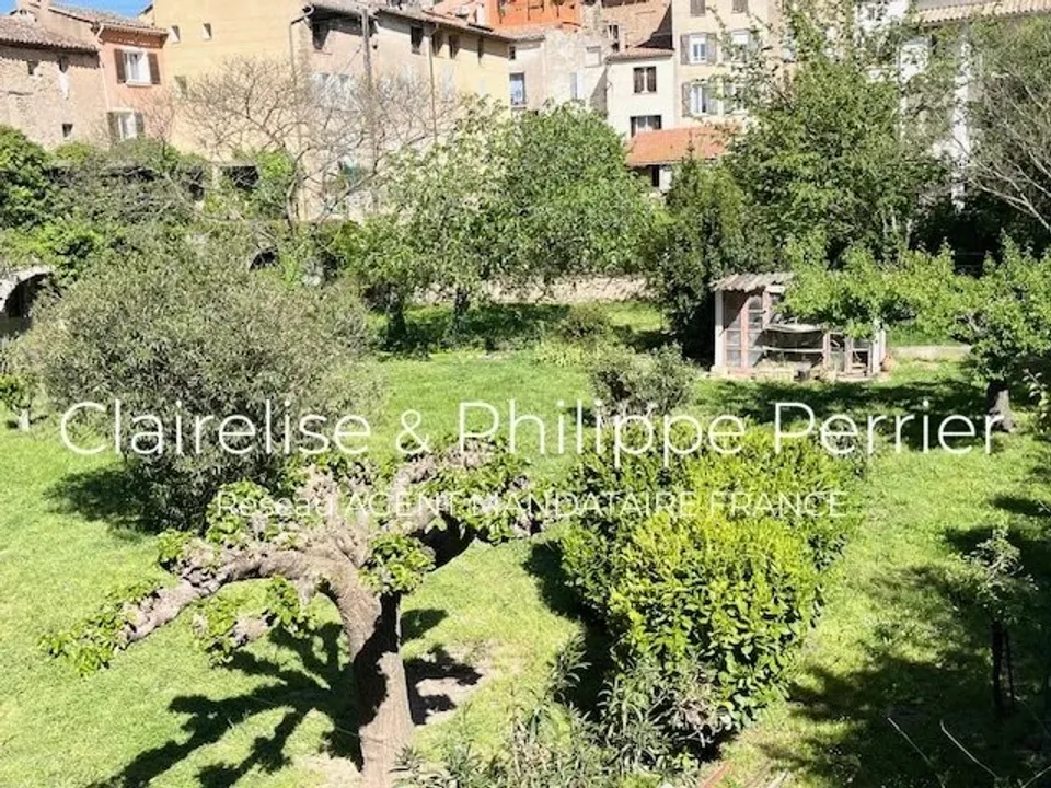 Herregård i Salernes, Var - bilde 1