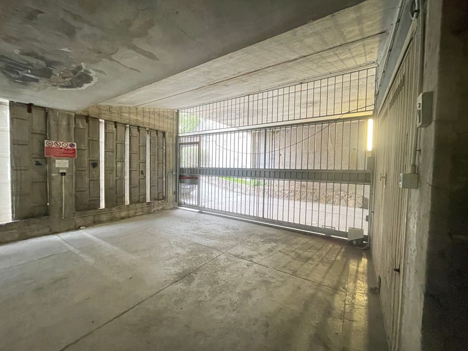Garage i Genoa, Genoa - foto 3