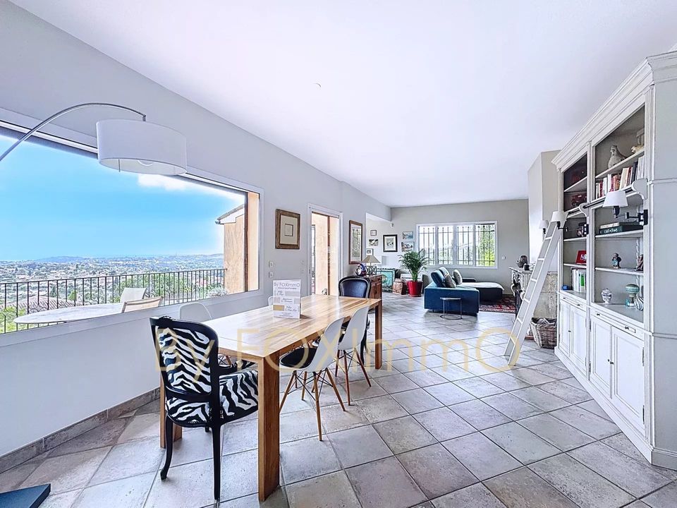 Villa i La Colle-sur-Loup, Alpes-Maritimes - foto 1