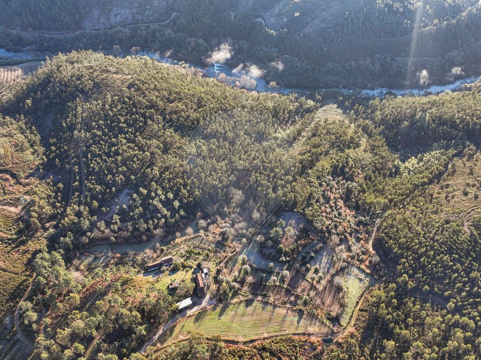 Helårsgrund i Celorico de Basto, Braga - foto 2